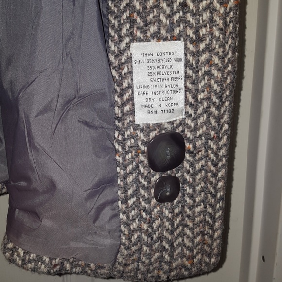 Coat - Picture 4 of 8